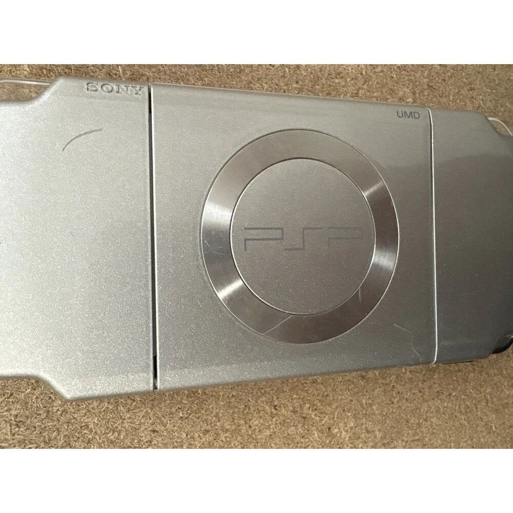 Sony PSP 2000 Console Portable PlayStation Good Tested & Working  - Silver